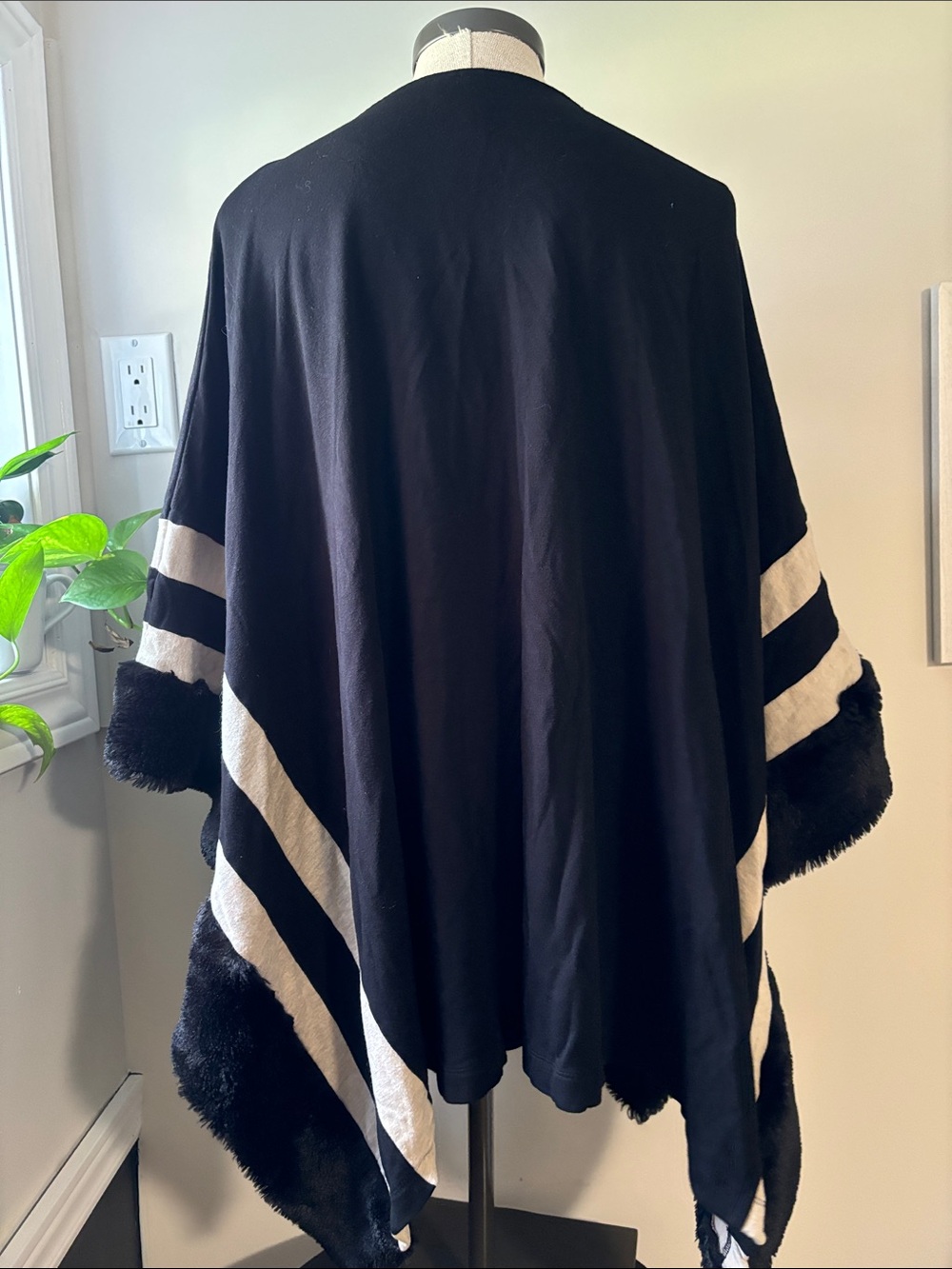 SHANNON PASSERO sweater - Picture 4 of 6